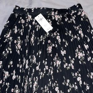 Abercrombie & Fitch NWT floral pleated maxi skirt